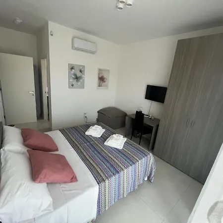 Torre Mare Nocleg ze śniadaniem 3*